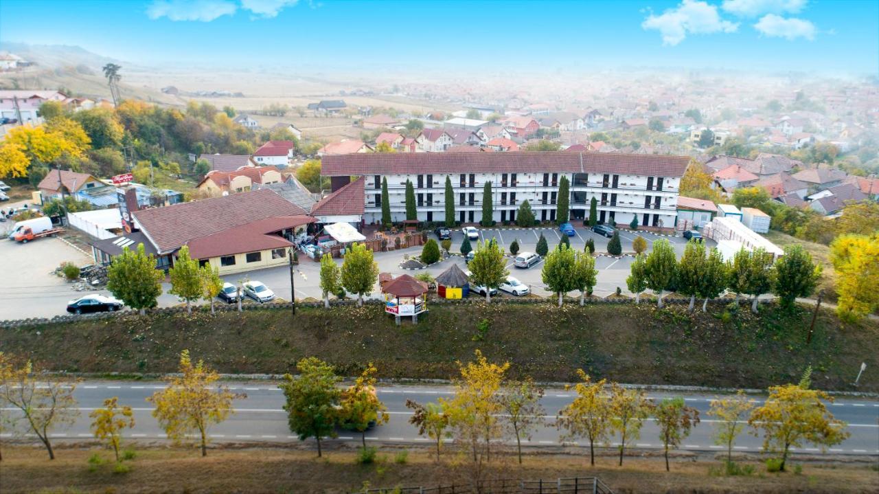 Dacia Motel